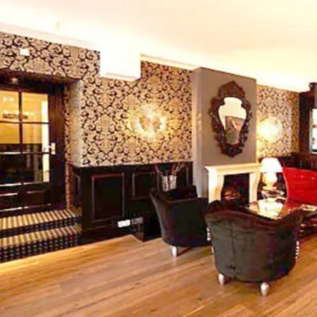 Hotel 74-3